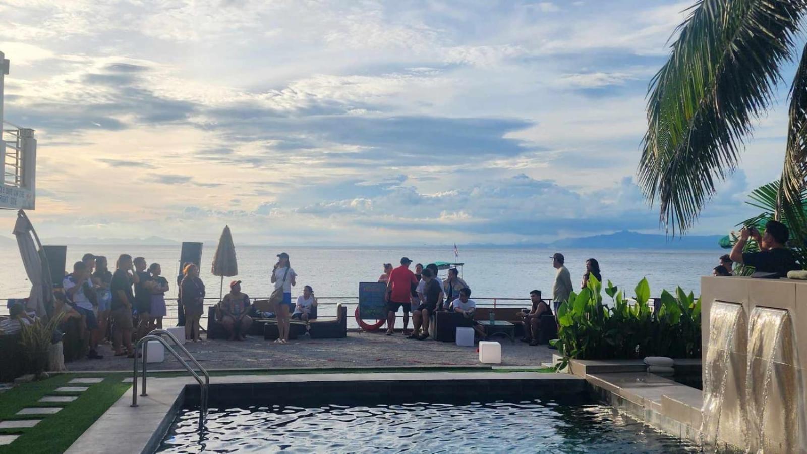 The Philip Ann Resort Мабини Екстериор снимка