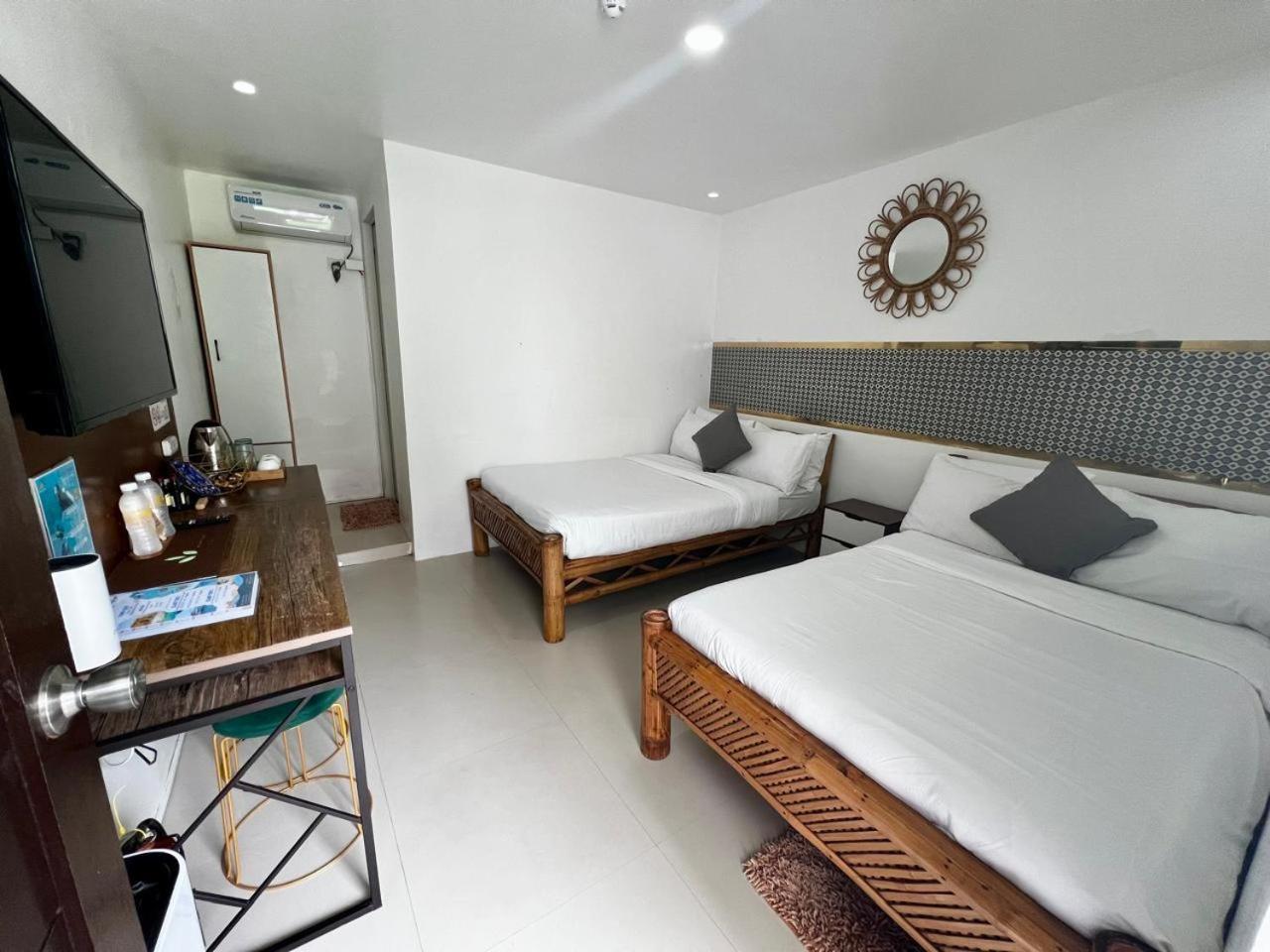 The Philip Ann Resort Мабини Екстериор снимка